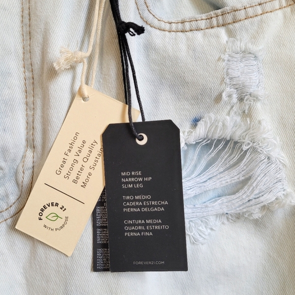 Distressed Jeans - Picture 3 of 5